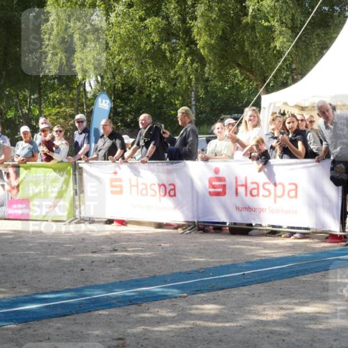 07.09.2025 - 19. Norderstedt Triathlon Zöllner http://msf.ph/oto/8786658 07.09.2025 13:06:35 Ziel 293, 811 meine-sportfotos.de