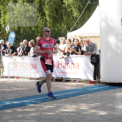 07.09.2025 - 19. Norderstedt Triathlon Zöllner http://msf.ph/oto/8786670 07.09.2025 13:07:23 Ziel 851 meine-sportfotos.de
