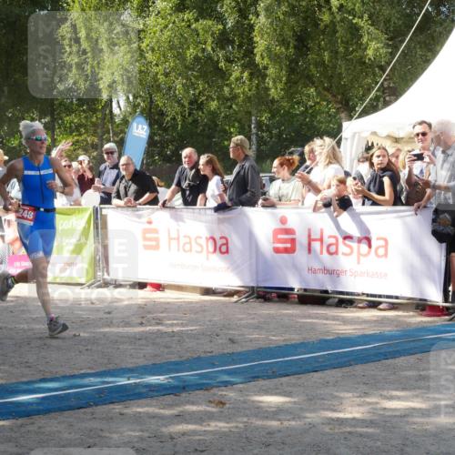 07.09.2025 - 19. Norderstedt Triathlon Zöllner http://msf.ph/oto/8786678 07.09.2025 13:07:48 Ziel 732, 1248 meine-sportfotos.de