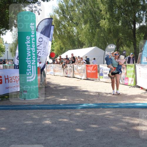 07.09.2025 - 19. Norderstedt Triathlon Zöllner http://msf.ph/oto/8786684 07.09.2025 13:27:35 Ziel 248 meine-sportfotos.de