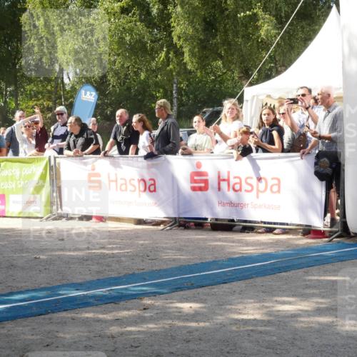 07.09.2025 - 19. Norderstedt Triathlon Zöllner http://msf.ph/oto/8786694 07.09.2025 13:07:50 Ziel 732, 1248 meine-sportfotos.de