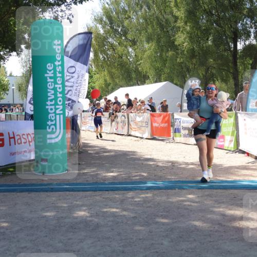 07.09.2025 - 19. Norderstedt Triathlon Zöllner http://msf.ph/oto/8786696 07.09.2025 13:27:36 Ziel 248, 1376 meine-sportfotos.de