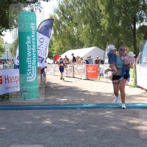 07.09.2025 - 19. Norderstedt Triathlon Zöllner http://msf.ph/oto/8786702 07.09.2025 13:27:36 Ziel 248, 1376 meine-sportfotos.de