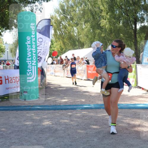 07.09.2025 - 19. Norderstedt Triathlon Zöllner http://msf.ph/oto/8786714 07.09.2025 13:27:38 Ziel 248, 1376 meine-sportfotos.de