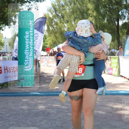 07.09.2025 - 19. Norderstedt Triathlon Zöllner http://msf.ph/oto/8786731 07.09.2025 13:27:40 Ziel 248, 1376 meine-sportfotos.de