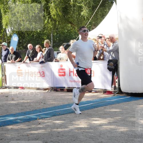 07.09.2025 - 19. Norderstedt Triathlon Zöllner http://msf.ph/oto/8786737 07.09.2025 13:08:03 Ziel 709, 788 meine-sportfotos.de