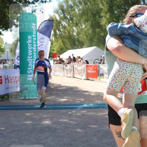07.09.2025 - 19. Norderstedt Triathlon Zöllner http://msf.ph/oto/8786739 07.09.2025 13:27:41 Ziel 248, 1376 meine-sportfotos.de