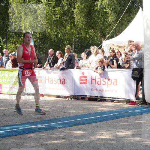 07.09.2025 - 19. Norderstedt Triathlon Zöllner http://msf.ph/oto/8786744 07.09.2025 13:08:09 Ziel 709, 816 meine-sportfotos.de