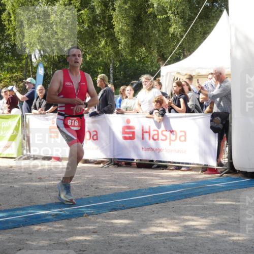 07.09.2025 - 19. Norderstedt Triathlon Zöllner http://msf.ph/oto/8786747 07.09.2025 13:08:10 Ziel 816 meine-sportfotos.de
