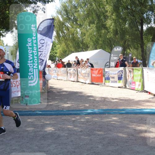 07.09.2025 - 19. Norderstedt Triathlon Zöllner http://msf.ph/oto/8786748 07.09.2025 13:27:42 Ziel 248, 295, 1376 meine-sportfotos.de