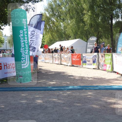 07.09.2025 - 19. Norderstedt Triathlon Zöllner http://msf.ph/oto/8786751 07.09.2025 13:27:43 Ziel 295, 1376 meine-sportfotos.de