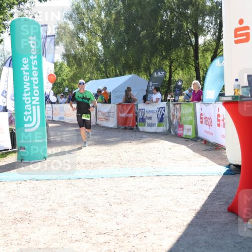 07.09.2025 - 19. Norderstedt Triathlon Zöllner http://msf.ph/oto/8786752 07.09.2025 15:44:07 Ziel 1034 meine-sportfotos.de