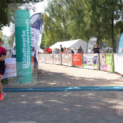 07.09.2025 - 19. Norderstedt Triathlon Zöllner http://msf.ph/oto/8786782 07.09.2025 13:27:48 Ziel 295 meine-sportfotos.de