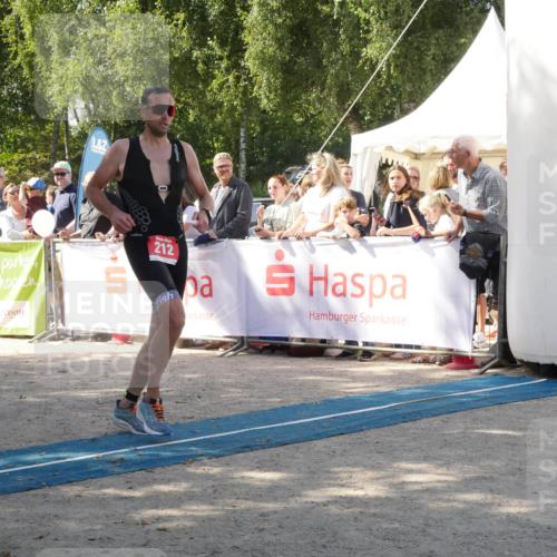 07.09.2025 - 19. Norderstedt Triathlon Zöllner http://msf.ph/oto/8786785 07.09.2025 13:08:43 Ziel 212 meine-sportfotos.de