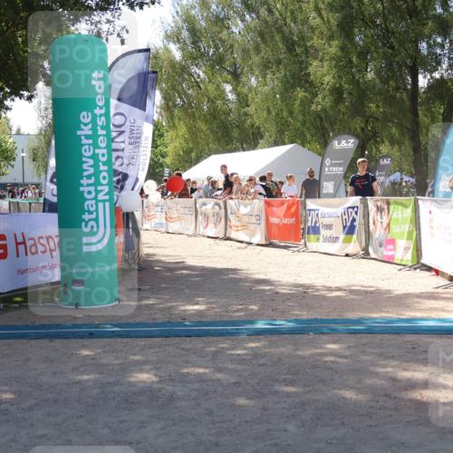 07.09.2025 - 19. Norderstedt Triathlon Zöllner http://msf.ph/oto/8786792 07.09.2025 13:27:48 Ziel 295 meine-sportfotos.de