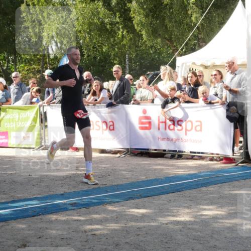 07.09.2025 - 19. Norderstedt Triathlon Zöllner http://msf.ph/oto/8786798 07.09.2025 13:08:52 Ziel 1212 meine-sportfotos.de