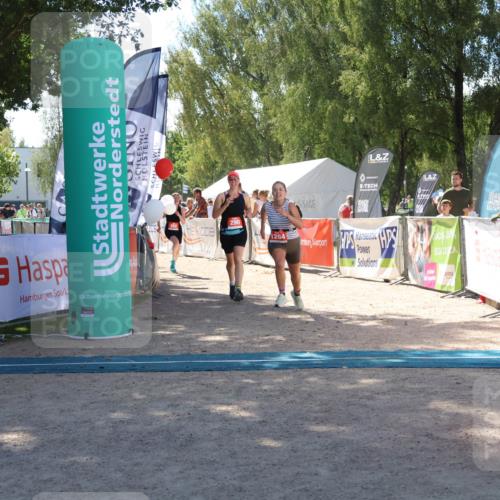 07.09.2025 - 19. Norderstedt Triathlon Zöllner http://msf.ph/oto/8786815 07.09.2025 13:28:23 Ziel 262, 290, 1264, 1295 meine-sportfotos.de