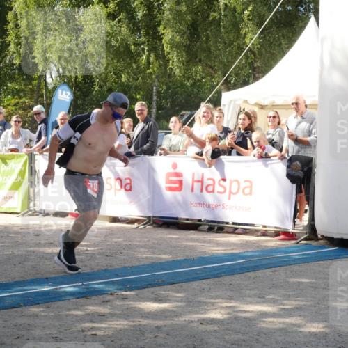 07.09.2025 - 19. Norderstedt Triathlon Zöllner http://msf.ph/oto/8786825 07.09.2025 13:09:39 Ziel 715 meine-sportfotos.de