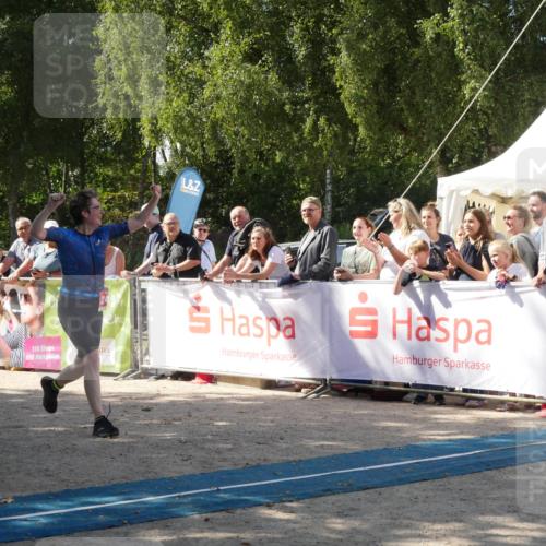 07.09.2025 - 19. Norderstedt Triathlon Zöllner http://msf.ph/oto/8786842 07.09.2025 13:10:44 Ziel 243 meine-sportfotos.de