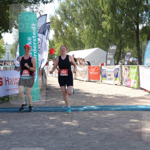 07.09.2025 - 19. Norderstedt Triathlon Zöllner http://msf.ph/oto/8786843 07.09.2025 13:28:26 Ziel 262, 290, 1264, 1295 meine-sportfotos.de