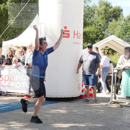 07.09.2025 - 19. Norderstedt Triathlon Zöllner http://msf.ph/oto/8786853 07.09.2025 13:10:45 Ziel 243 meine-sportfotos.de