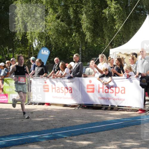 07.09.2025 - 19. Norderstedt Triathlon Zöllner http://msf.ph/oto/8786856 07.09.2025 13:11:09 Ziel 208 meine-sportfotos.de