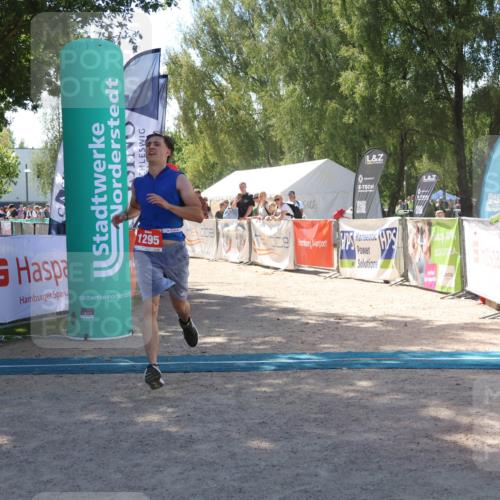 07.09.2025 - 19. Norderstedt Triathlon Zöllner http://msf.ph/oto/8786858 07.09.2025 13:28:27 Ziel 262, 290, 1264, 1295 meine-sportfotos.de