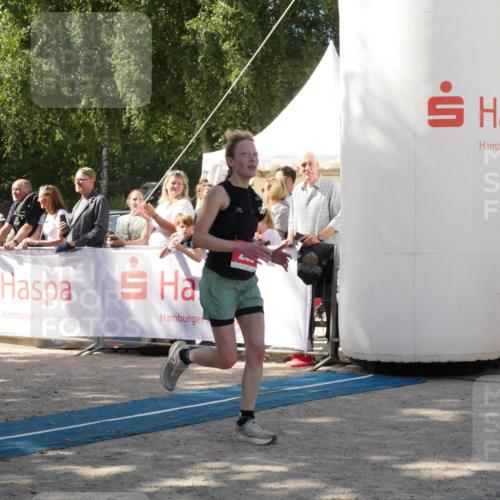 07.09.2025 - 19. Norderstedt Triathlon Zöllner http://msf.ph/oto/8786862 07.09.2025 13:11:10 Ziel 208 meine-sportfotos.de