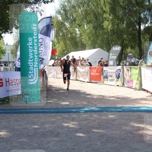 07.09.2025 - 19. Norderstedt Triathlon Zöllner http://msf.ph/oto/8786873 07.09.2025 13:28:40 Ziel 698 meine-sportfotos.de