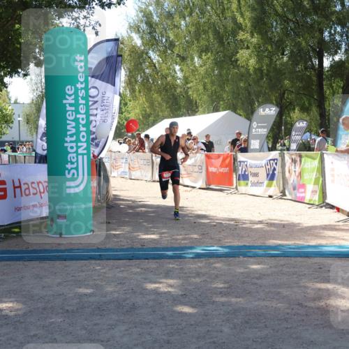 07.09.2025 - 19. Norderstedt Triathlon Zöllner http://msf.ph/oto/8786874 07.09.2025 13:28:40 Ziel 698 meine-sportfotos.de