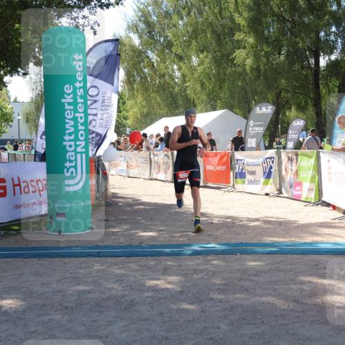 07.09.2025 - 19. Norderstedt Triathlon Zöllner http://msf.ph/oto/8786880 07.09.2025 13:28:41 Ziel 698 meine-sportfotos.de