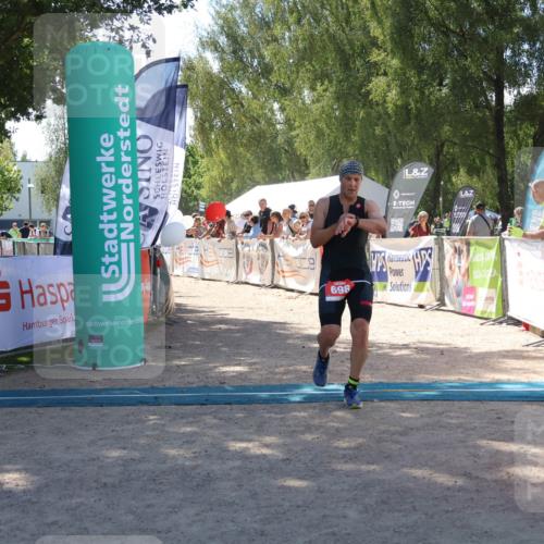 07.09.2025 - 19. Norderstedt Triathlon Zöllner http://msf.ph/oto/8786888 07.09.2025 13:28:41 Ziel 698 meine-sportfotos.de