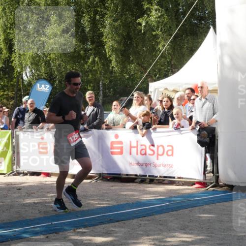 07.09.2025 - 19. Norderstedt Triathlon Zöllner http://msf.ph/oto/8786900 07.09.2025 13:11:35 Ziel 1290 meine-sportfotos.de