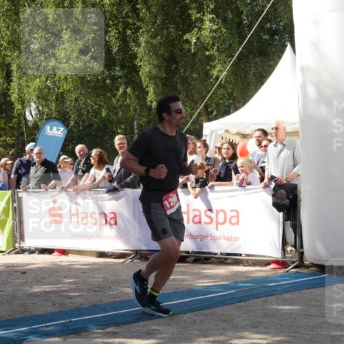 07.09.2025 - 19. Norderstedt Triathlon Zöllner http://msf.ph/oto/8786903 07.09.2025 13:11:35 Ziel 1290 meine-sportfotos.de
