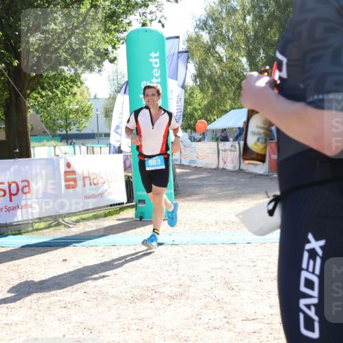 07.09.2025 - 19. Norderstedt Triathlon Zöllner http://msf.ph/oto/8786916 07.09.2025 15:46:39 Ziel 863 meine-sportfotos.de