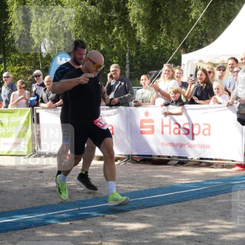07.09.2025 - 19. Norderstedt Triathlon Zöllner http://msf.ph/oto/8786919 07.09.2025 13:12:02 Ziel 244, 1342 meine-sportfotos.de