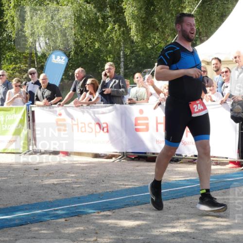 07.09.2025 - 19. Norderstedt Triathlon Zöllner http://msf.ph/oto/8786924 07.09.2025 13:12:03 Ziel 244, 1342 meine-sportfotos.de