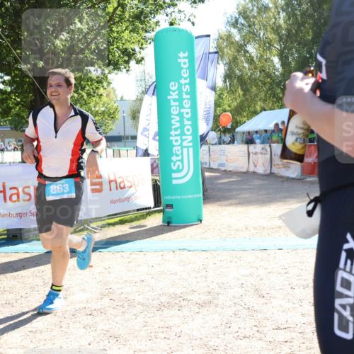 07.09.2025 - 19. Norderstedt Triathlon Zöllner http://msf.ph/oto/8786933 07.09.2025 15:46:40 Ziel 863 meine-sportfotos.de