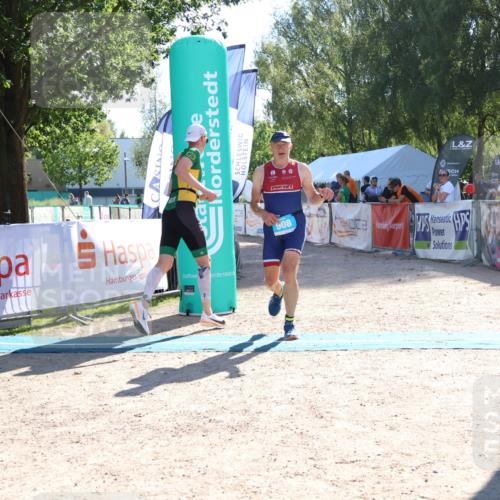 07.09.2025 - 19. Norderstedt Triathlon Zöllner http://msf.ph/oto/8786958 07.09.2025 15:47:09 Ziel 908, 1502 meine-sportfotos.de