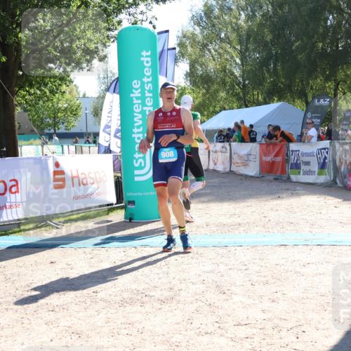 07.09.2025 - 19. Norderstedt Triathlon Zöllner http://msf.ph/oto/8786965 07.09.2025 15:47:10 Ziel 908 meine-sportfotos.de