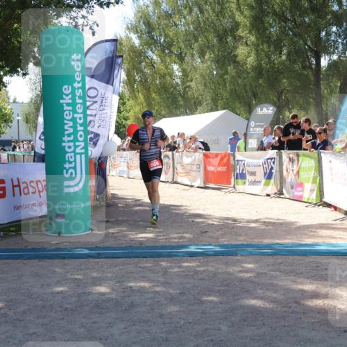 07.09.2025 - 19. Norderstedt Triathlon Zöllner http://msf.ph/oto/8786966 07.09.2025 13:29:28 Ziel 858, 1235 meine-sportfotos.de