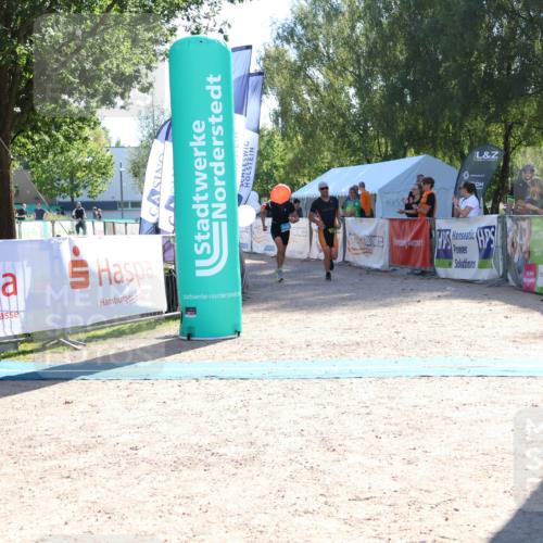 07.09.2025 - 19. Norderstedt Triathlon Zöllner http://msf.ph/oto/8786972 07.09.2025 15:47:47 Ziel 1000, 1462 meine-sportfotos.de