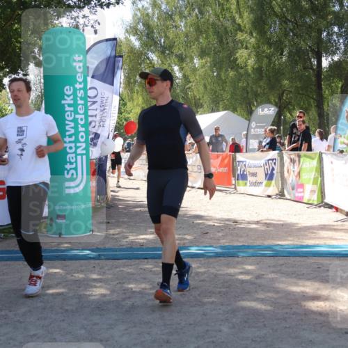 07.09.2025 - 19. Norderstedt Triathlon Zöllner http://msf.ph/oto/8786999 07.09.2025 13:29:43 Ziel 265, 266, 345 meine-sportfotos.de