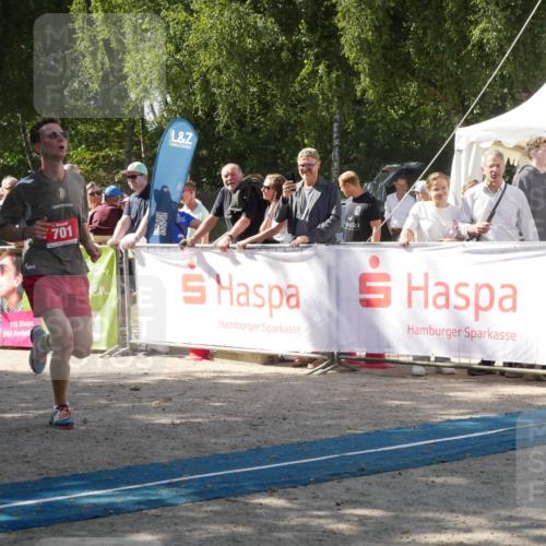 07.09.2025 - 19. Norderstedt Triathlon Zöllner http://msf.ph/oto/8787006 07.09.2025 13:13:39 Ziel 701 meine-sportfotos.de