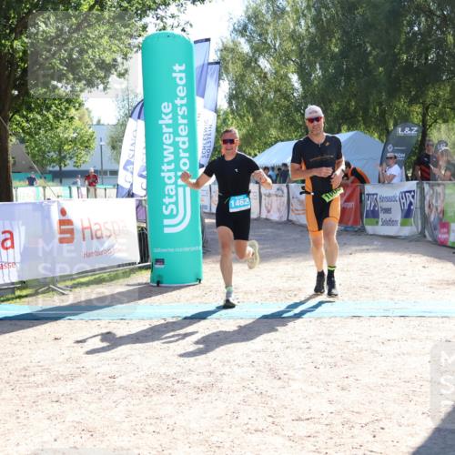 07.09.2025 - 19. Norderstedt Triathlon Zöllner http://msf.ph/oto/8787011 07.09.2025 15:47:50 Ziel 1000, 1462 meine-sportfotos.de