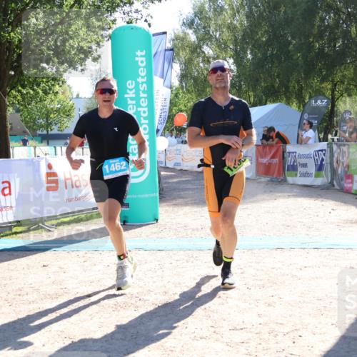 07.09.2025 - 19. Norderstedt Triathlon Zöllner http://msf.ph/oto/8787025 07.09.2025 15:47:51 Ziel 1000, 1462 meine-sportfotos.de