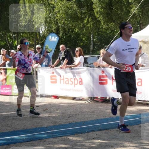 07.09.2025 - 19. Norderstedt Triathlon Zöllner http://msf.ph/oto/8787030 07.09.2025 13:14:17 Ziel 139, 302, 780, 1277, 1293 meine-sportfotos.de