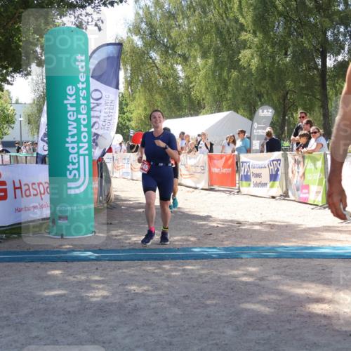07.09.2025 - 19. Norderstedt Triathlon Zöllner http://msf.ph/oto/8787033 07.09.2025 13:30:02 Ziel 159, 1345, 1391 meine-sportfotos.de