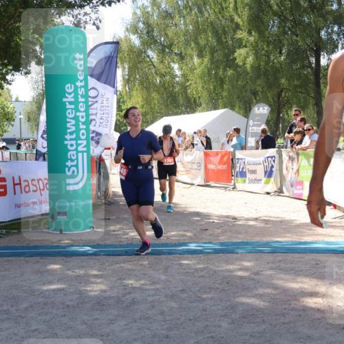 07.09.2025 - 19. Norderstedt Triathlon Zöllner http://msf.ph/oto/8787035 07.09.2025 13:30:03 Ziel 159, 1345, 1391 meine-sportfotos.de