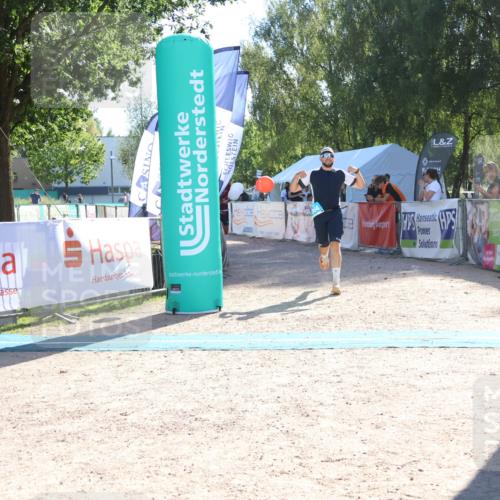 07.09.2025 - 19. Norderstedt Triathlon Zöllner http://msf.ph/oto/8787037 07.09.2025 15:47:56 Ziel 364, 960, 1000, 1462 meine-sportfotos.de
